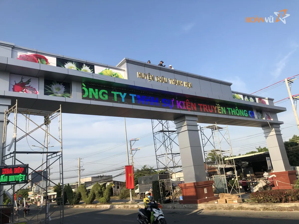 Cổng chào có bảng LED chạy chữ