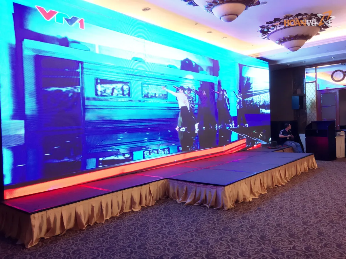 Sân khấu phòng tiệc khách sạn