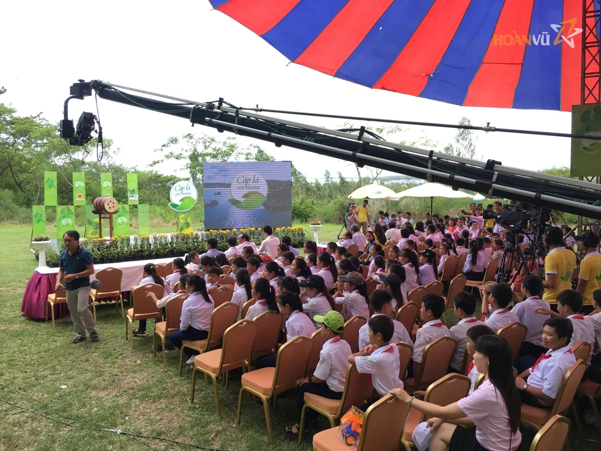 Cẩu máy quay jimmy jib tại sự kiện ngoài trời
