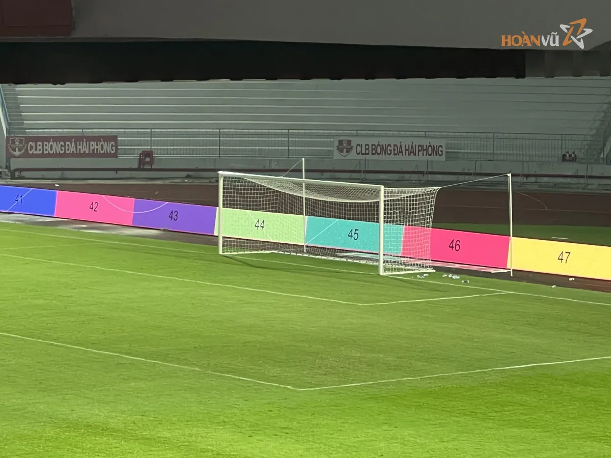 Colour test on perimeter LED before kick-off