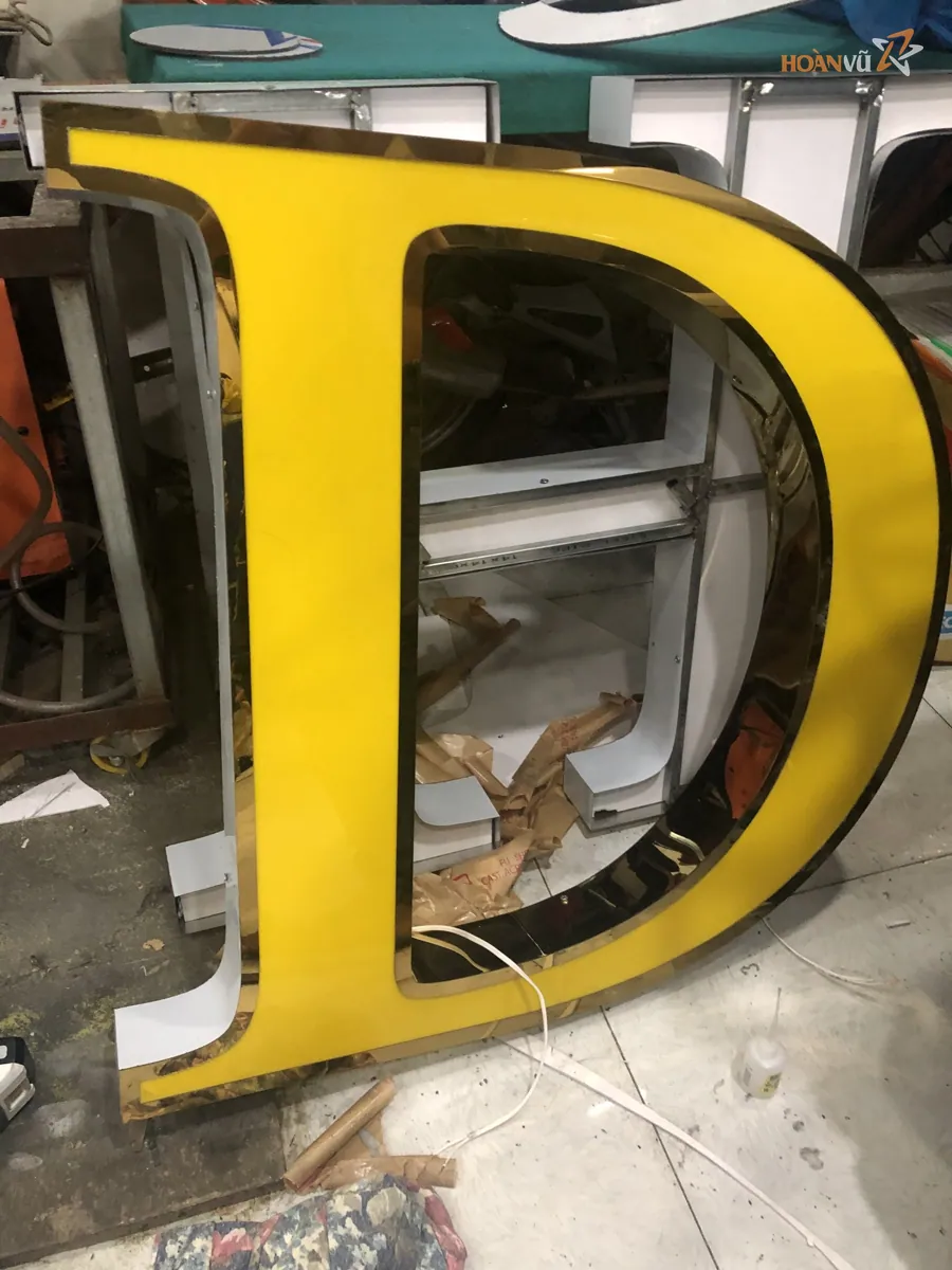 Chữ nổi inox mạ vàng