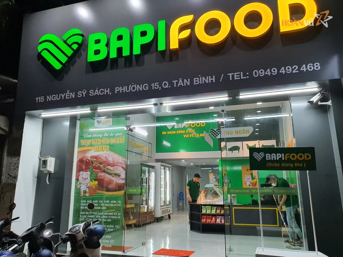 Bảng hiệu chữ nổi LED cửa hàng thực phẩm ban đêm