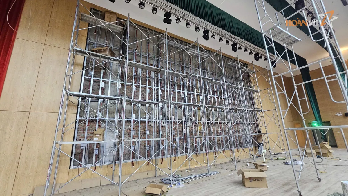 Scaffold frame for an LED wall on a hall stage