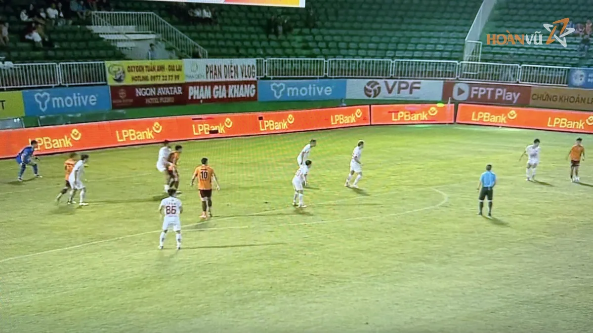 A match with sponsor content on perimeter LED