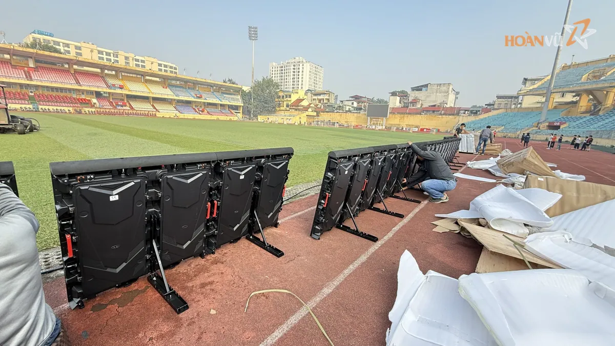 Building the perimeter LED, packaging still on site